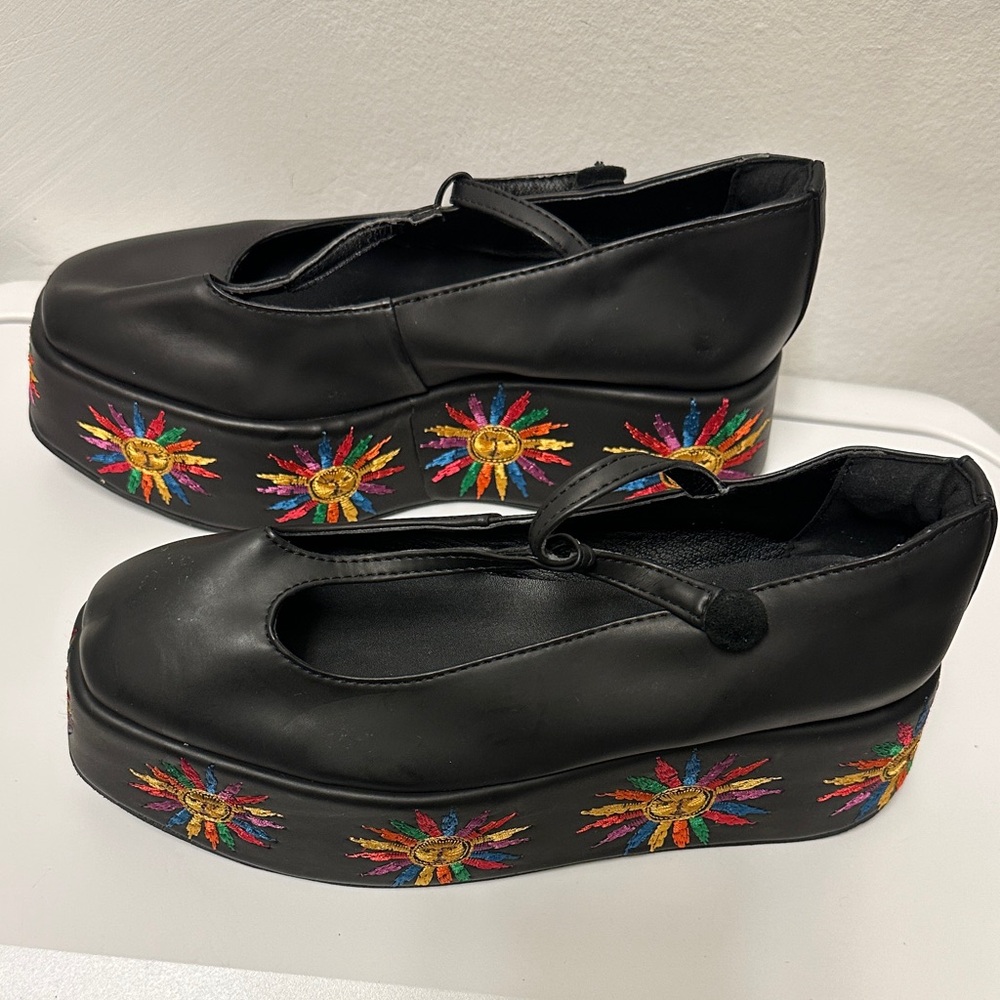 FARM Rio Platform Ballerina Mary Jane Black Flats with Colorful Accents, so nice - Picture 4 of 10